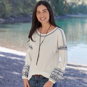 Sundance Lila White Waffle Knit Embroidered Navy Top Blouse Shirt Balloon Sleeve